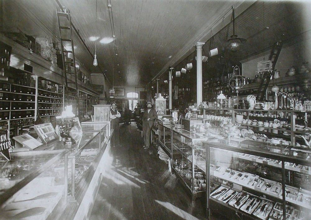 Early view of Darby-Mowry Hardware